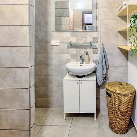 Jazzy Комарно